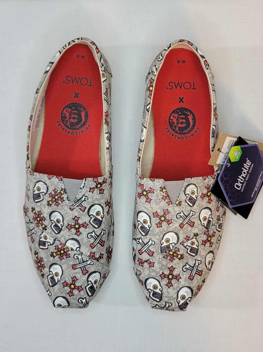 TOMS x Print Gonzalez (Women’s 6) Alpargata Grey Skull Glow in the dark Shoes